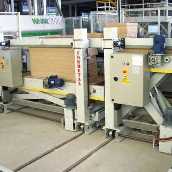 AUTOMATIC ELEVATORS FOR PANEL SAW UNLOADING